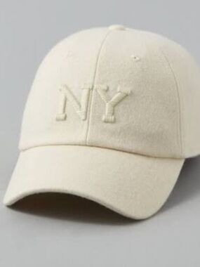 American Eagle Outfitters Cream NY Embroidered Baseball Cap Zara Urban Outfitter